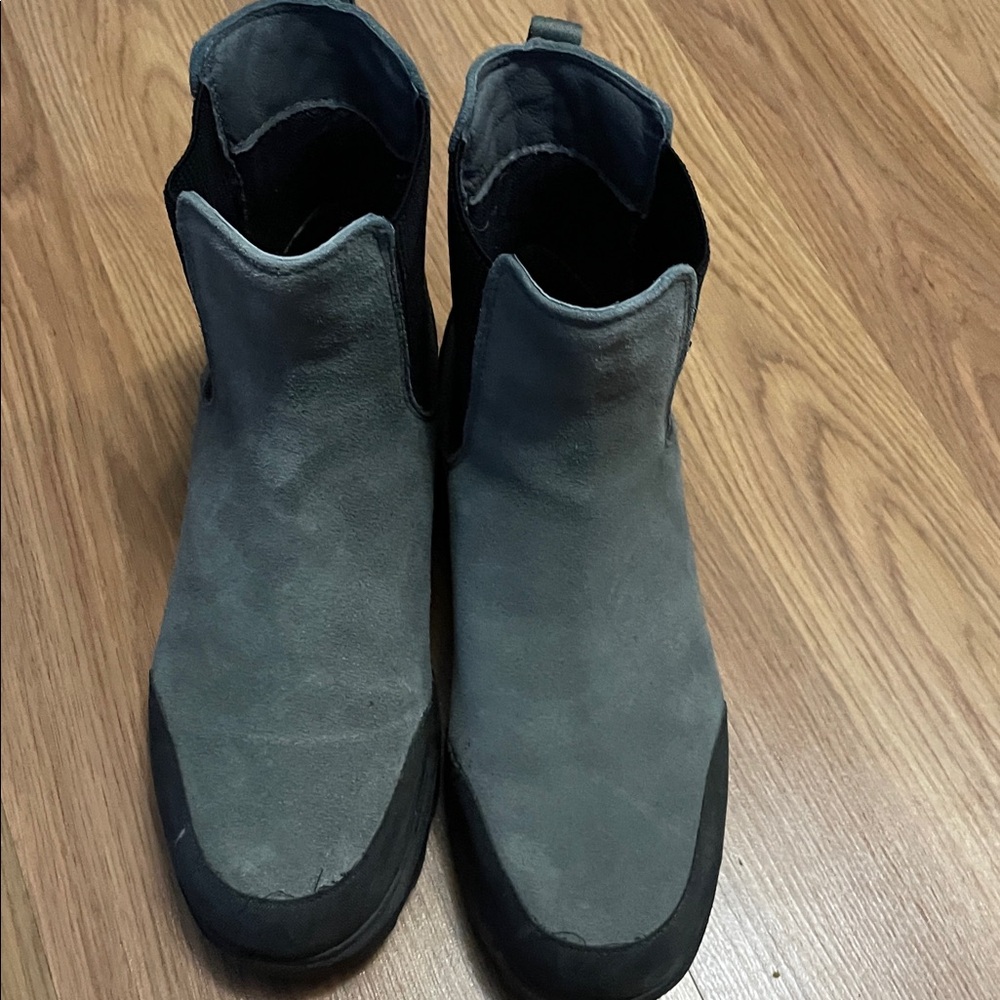 BOGS Women's Gray Boots